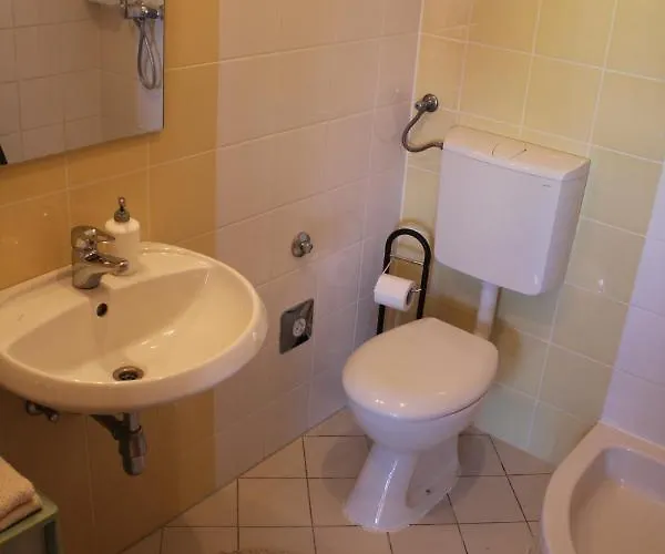 Nikolina 포세다르예