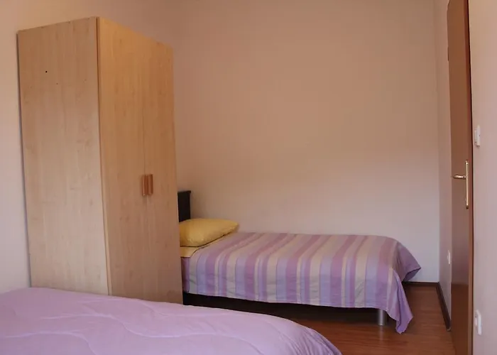 아파트 Nikolina 포세다르예