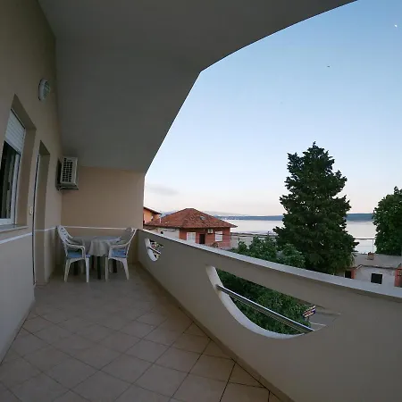 Apartment Nikolina *