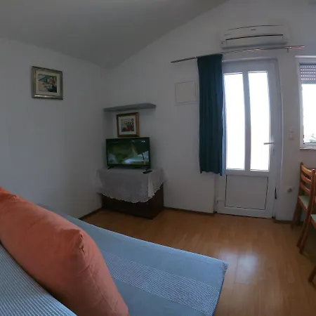 Apartment Nikolina *