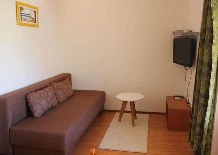 Nikolina Appartement *